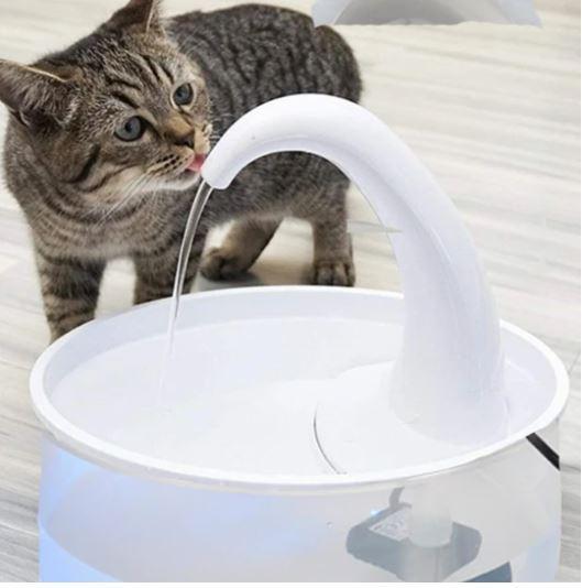 Swan Neck Cat Water Fountain